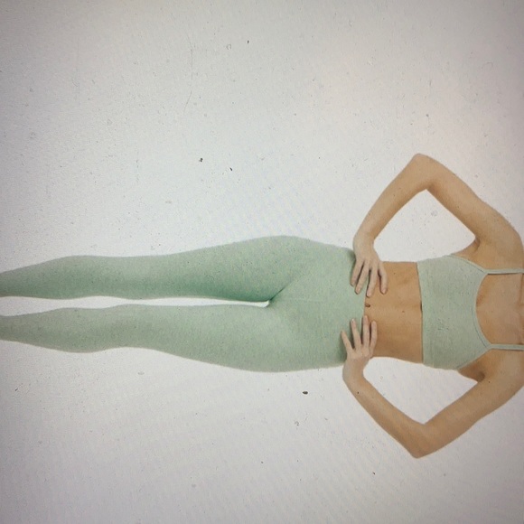 ISO alo yoga honey dew heather - Picture 1 of 1
